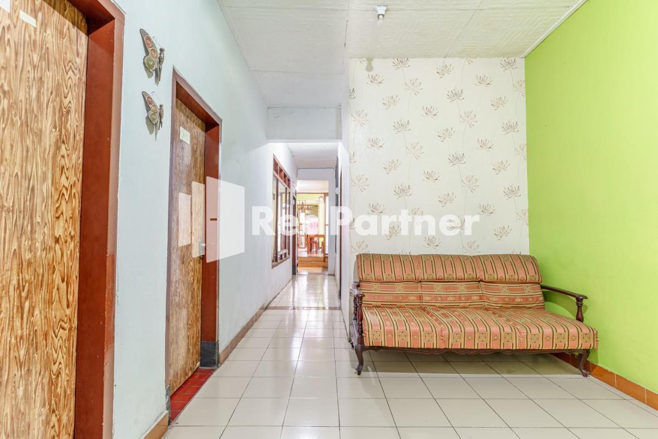 Nafisa Homestay Syariah Near Jatim Park 3 Batu Mitra Reddoorz 玛琅 外观 照片