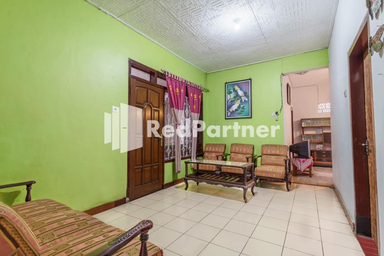 Nafisa Homestay Syariah Near Jatim Park 3 Batu Mitra Reddoorz 玛琅 外观 照片